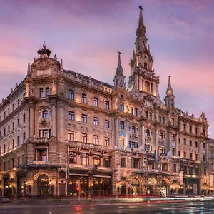 Sunny And 3-bedroom Penthouse With Garage , Budapest Hungary